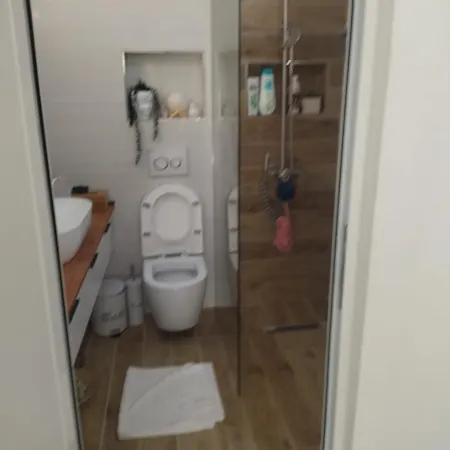 Elona Apartment *
